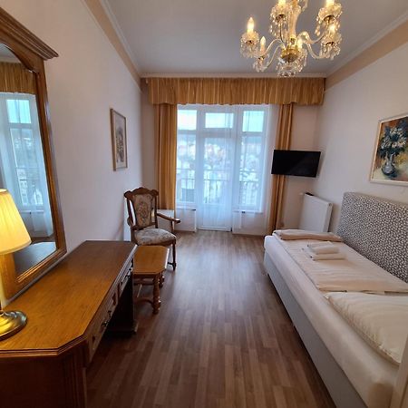 Ld Morava Ξενοδοχείο Κάρλοβι Βάρι Εξωτερικό φωτογραφία